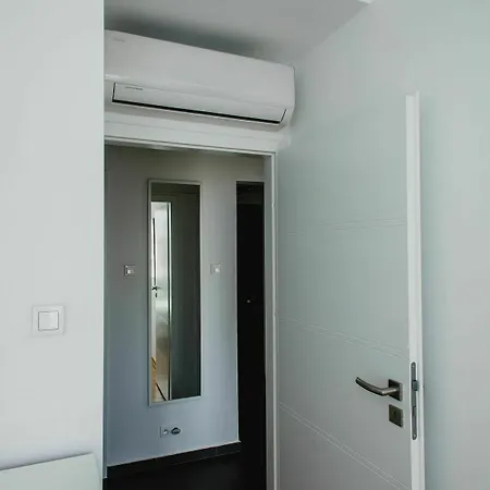 Shortstaypoland Senatorska B31 *
